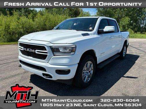 Bright White Clearcoat 2019 RAM 1500 Big Horn
