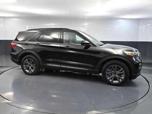 Agate Black Metallic 2024 Ford Explorer XLT