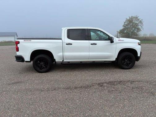 Summit White 2019 Chevrolet Silverado 1500 LT Trail Boss