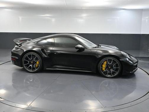 2022 Porsche 911 Turbo S
