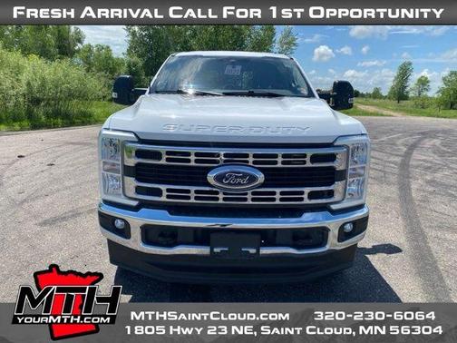 Oxford White 2024 Ford F-350 XLT