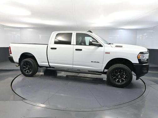 Bright White Clearcoat 2022 RAM 2500 Tradesman