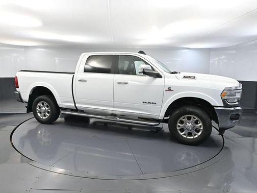 Bright White Clearcoat 2022 RAM 2500 Laramie