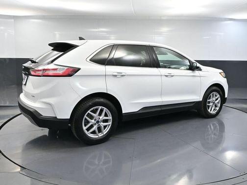 Oxford White 2021 Ford Edge SEL