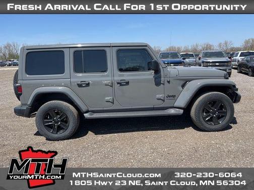 Sting Gray Clearcoat 2022 Jeep Wrangler Unlimited Sahara Altitude