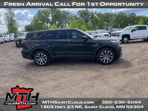 2022 Ford Explorer ST-Line