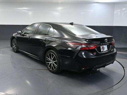 Midnight Black Metallic 2024 Toyota Camry SE