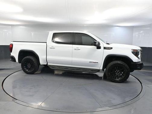 Summit White 2023 GMC Sierra 1500 AT4X
