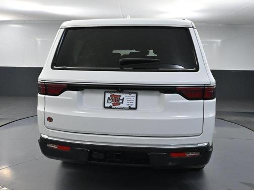 Bright White Clearcoat 2022 Jeep Wagoneer Series I