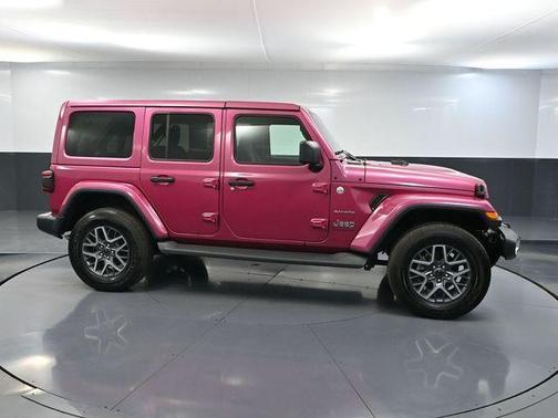 Limited Edition Tuscadero Pearlcoat 2024 Jeep Wrangler Sahara