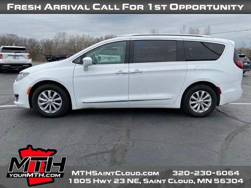 2019 Chrysler Pacifica Touring-L