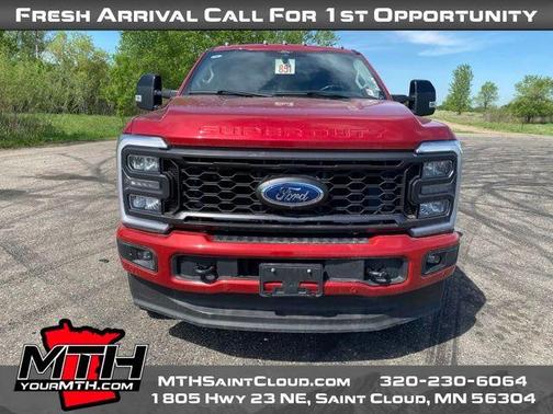 Rapid Red Metallic Tinted Clearcoat 2024 Ford F-250 Lariat