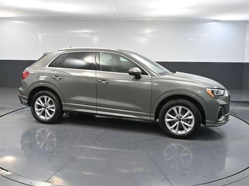 2022 Audi Q3 45 S line Premium