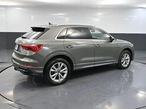 2022 Audi Q3 45 S line Premium
