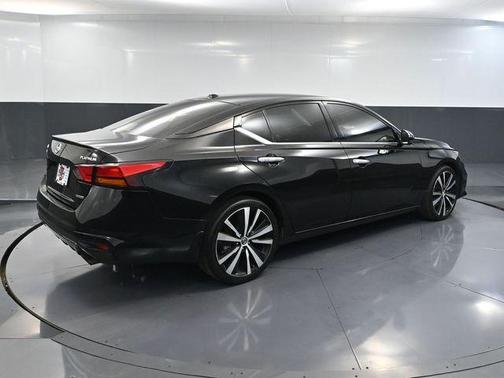 2020 Nissan Altima 2.0 Platinum