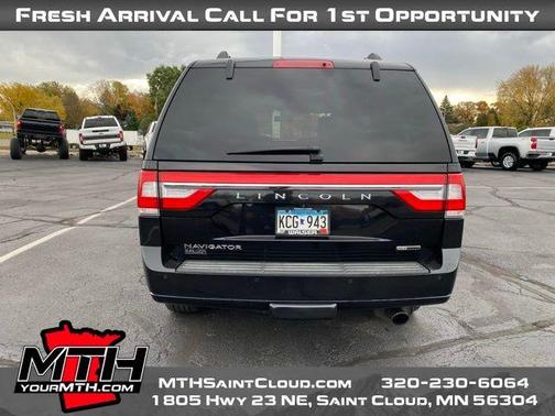 2015 Lincoln Navigator Base