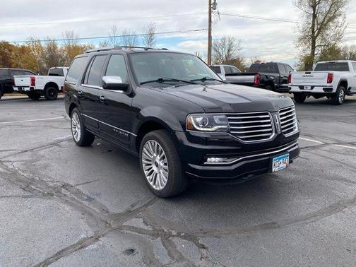 2015 Lincoln Navigator Base