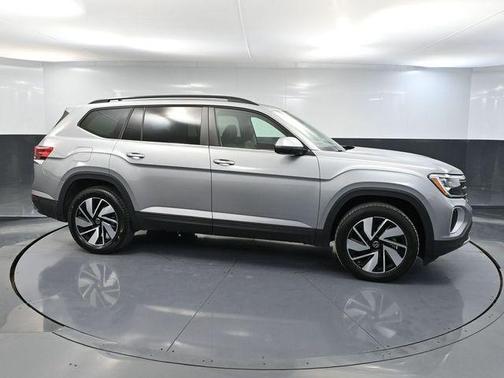 Silver Mist Metallic 2025 Volkswagen Atlas 2.0T SE