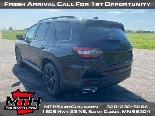 Crystal Black Pearl 2023 Honda Pilot Elite