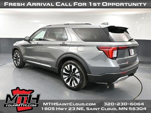 2025 Ford Explorer Platinum