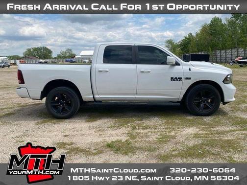 Bright White Clearcoat 2018 RAM 1500 Sport