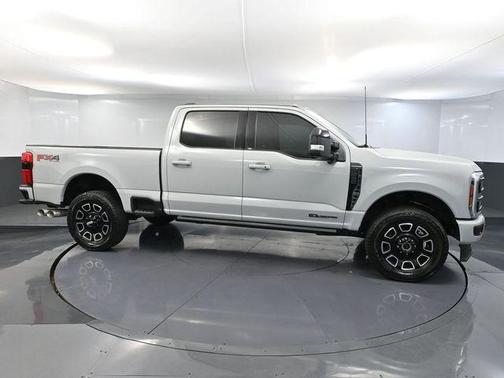 2025 Ford F-250 Platinum