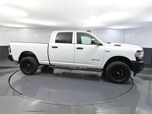 Bright White Clearcoat 2022 RAM 2500 Tradesman