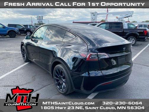2024 Tesla Model Y Long Range