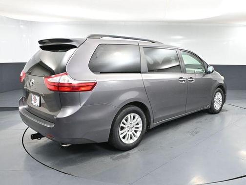 2015 Toyota Sienna XLE