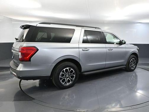 Iconic Silver Metallic 2024 Ford Expedition Max XLT