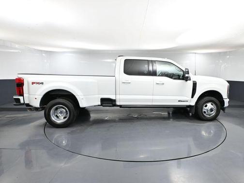 2025 Ford F-350 Platinum