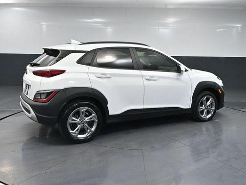 Lunar White 2022 Hyundai KONA SEL