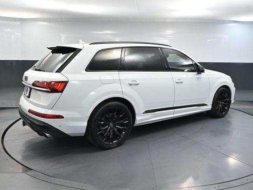 Glacier White Metallic 2021 Audi SQ7 4.0T Premium Plus