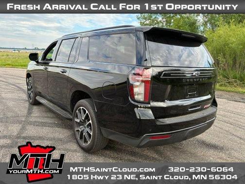 Black 2023 Chevrolet Suburban RST