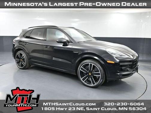 2022 Porsche Cayenne E-Hybrid Turbo S