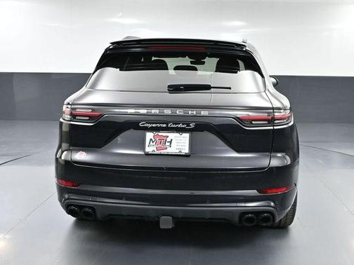 2022 Porsche Cayenne E-Hybrid Turbo S