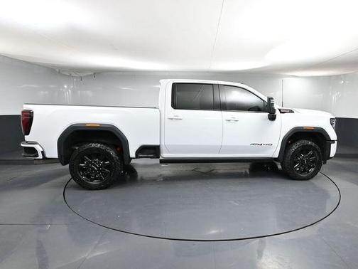 2024 GMC Sierra 2500 AT4