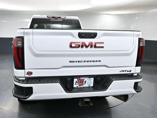 2024 GMC Sierra 2500 AT4