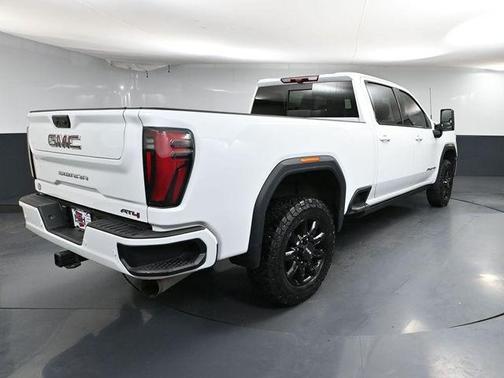 2024 GMC Sierra 2500 AT4