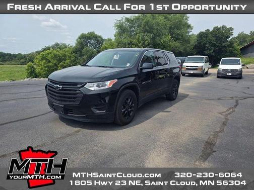 Mosaic Black Metallic 2018 Chevrolet Traverse LS