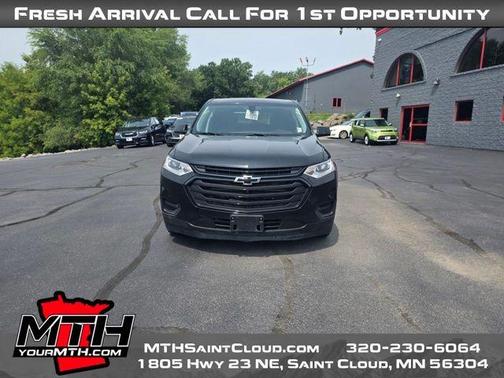 Mosaic Black Metallic 2018 Chevrolet Traverse LS