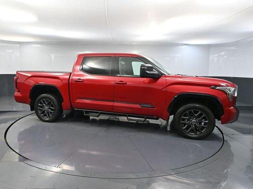 2022 Toyota Tundra Hybrid Platinum