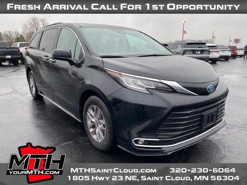 2023 Toyota Sienna XLE