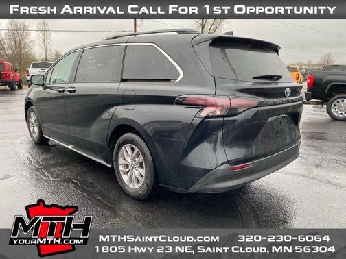 2023 Toyota Sienna XLE