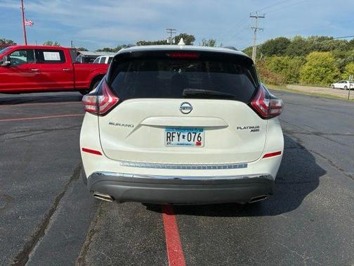 White 2017 Nissan Murano Platinum