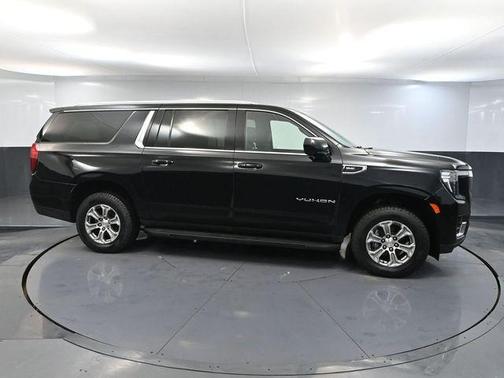 Onyx Black 2024 GMC Yukon XL SLE