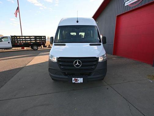 2024 Mercedes-Benz Sprinter 2500 144 WB Standard Roof Passenger