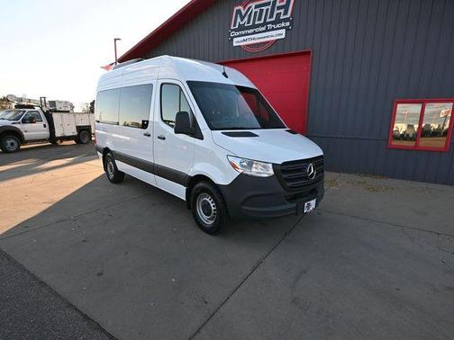 2024 Mercedes-Benz Sprinter 2500 144 WB Standard Roof Passenger