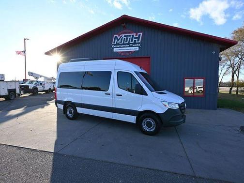 2024 Mercedes-Benz Sprinter 2500 144 WB Standard Roof Passenger
