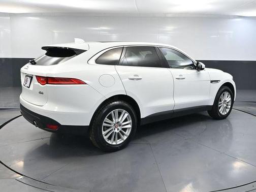 Polaris White 2017 Jaguar F-PACE 35t Prestige